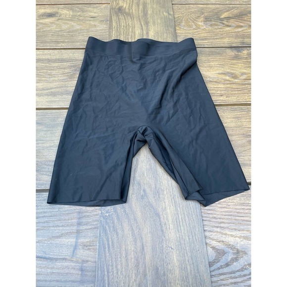 Hue Smoothing Slip Short S - Picture 3 of 5